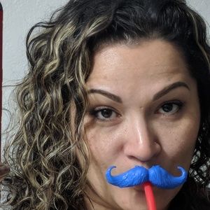 Meet your Posher, Michele